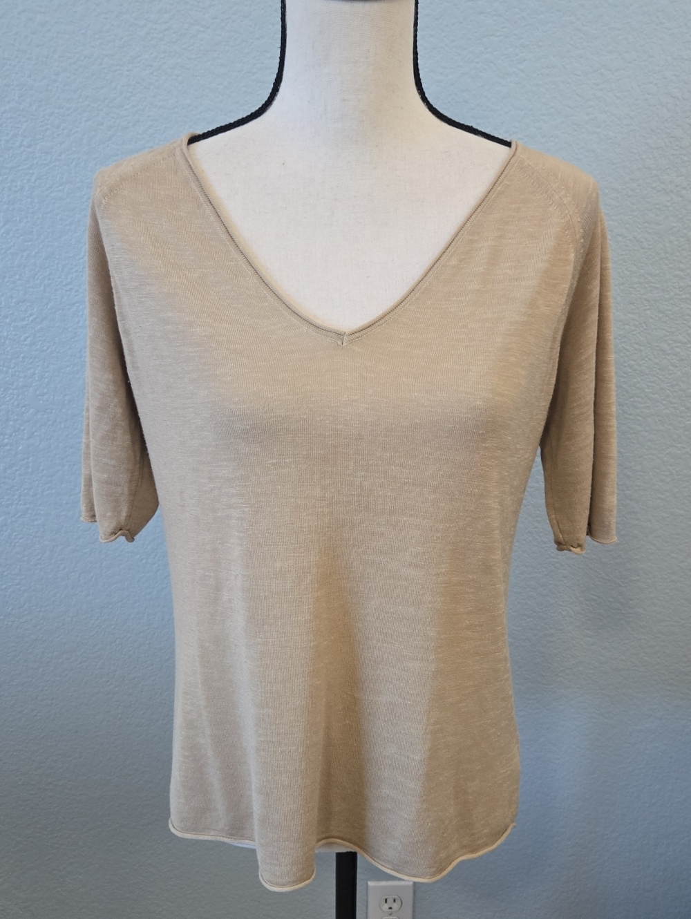 POLES MAISON MONTAGUT Taupe Linen Blend Short Sleeves V Neck  Rolled Hems SMALL